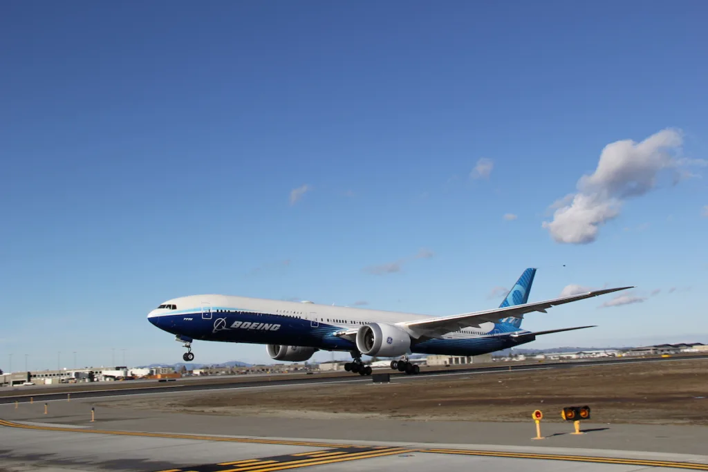 Boeing 777x taking off